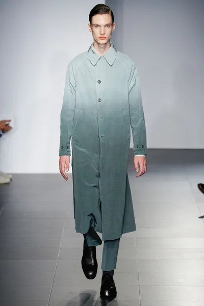 Look 13